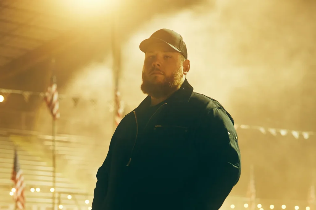 Travel with Lothian to Luke Combs at Scottish Gas Murrayfield