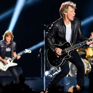 Travel with Lothian to Bon Jovi at Scottish Gas Murrayfield